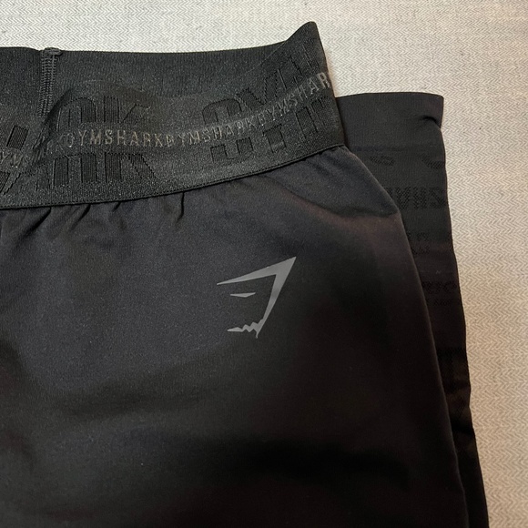 Gym Shark Seamless Leggings | Black | - Picture 4 of 5